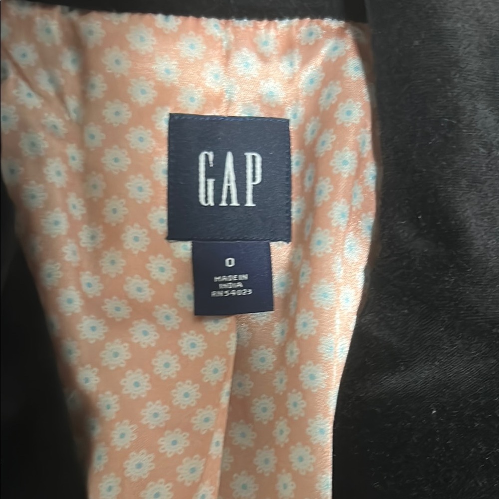 GAP Black Blazer with Notched Lapel and Tie Waist - Picture 3 of 9